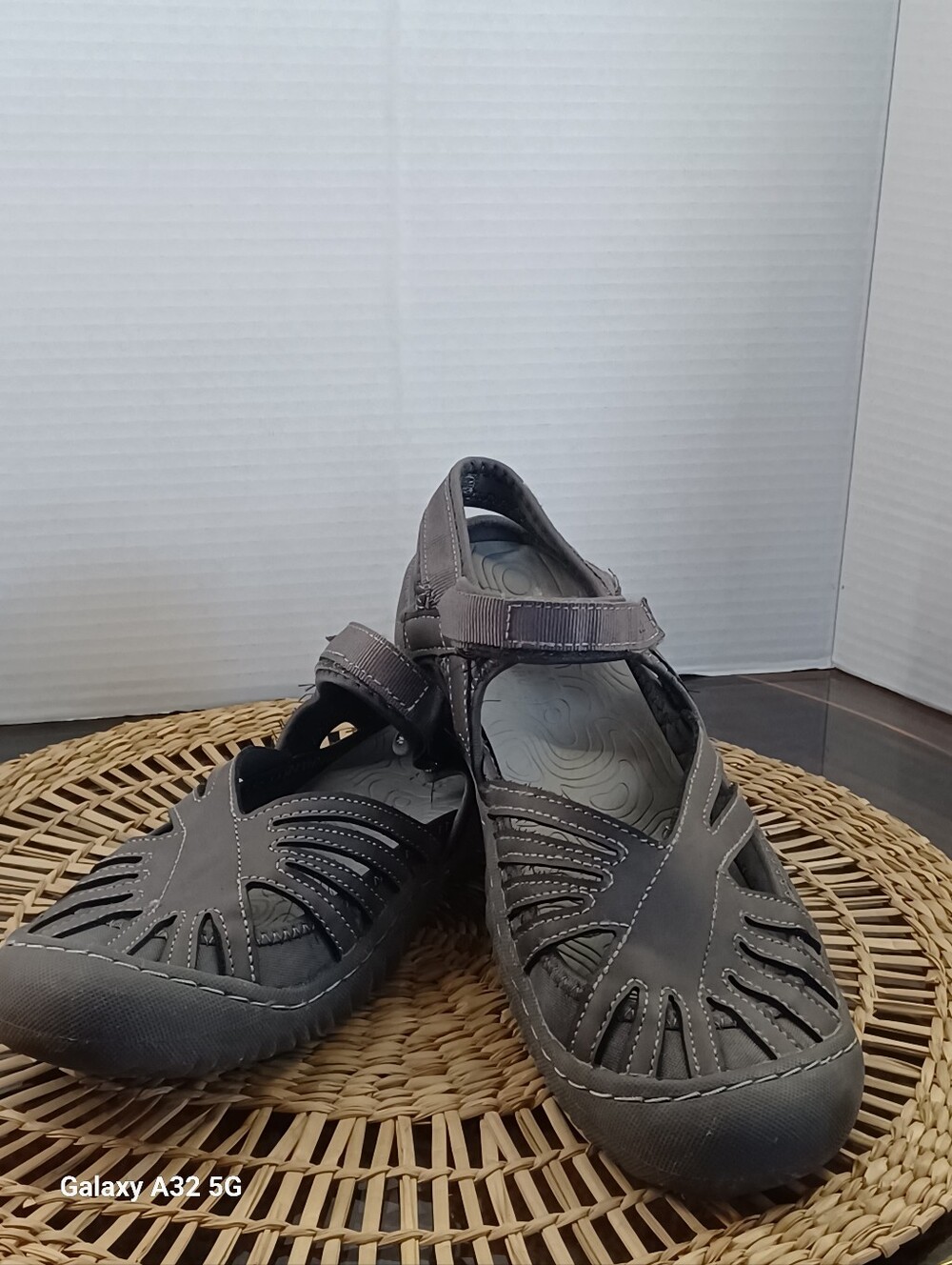J Sport by Jambu Gray Women's Strappy Sandals Hook & Loop Synthetic US 9 M